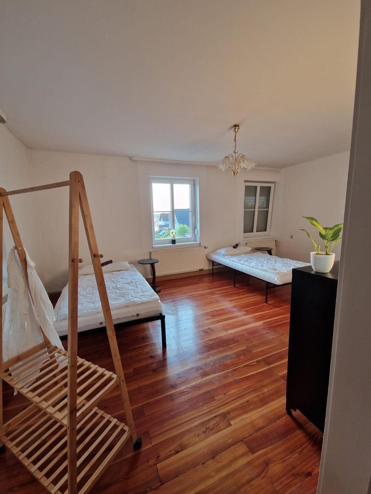 Schoene Wohnung Mit 6 Einzelbetten, Geeignet Fuer Monteure Winnenden Exterior foto